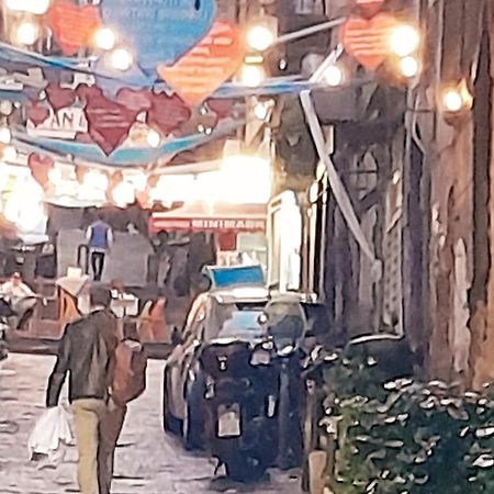 Apartmán Piazza Carita' Centro Storico Neapol Exteriér fotografie