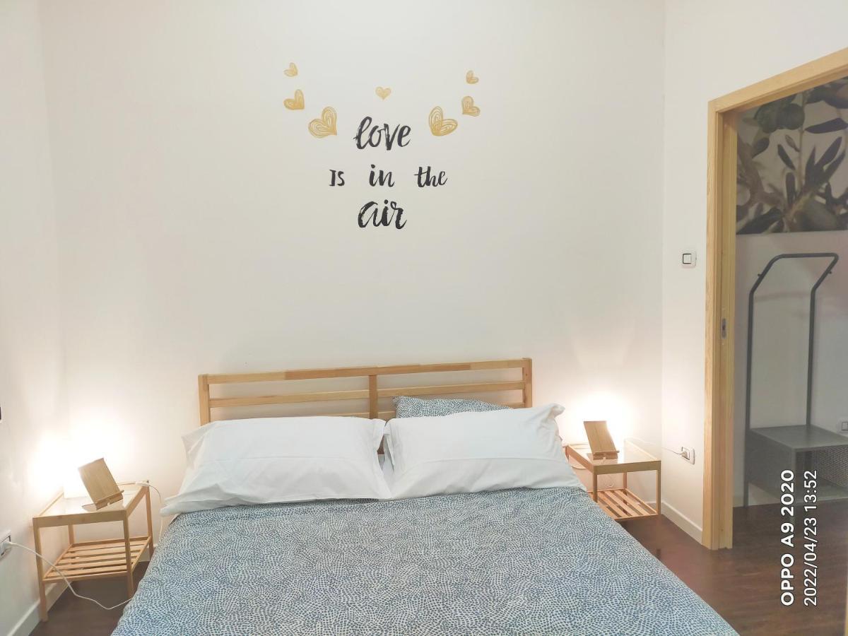 Apartmán Piazza Carita' Centro Storico Neapol Pokoj fotografie