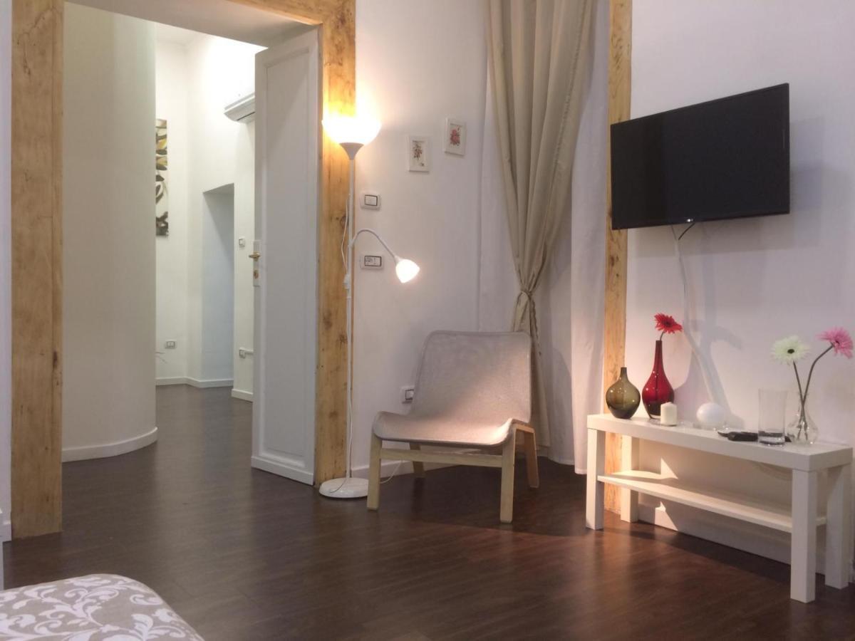 Apartmán Piazza Carita' Centro Storico Neapol Exteriér fotografie