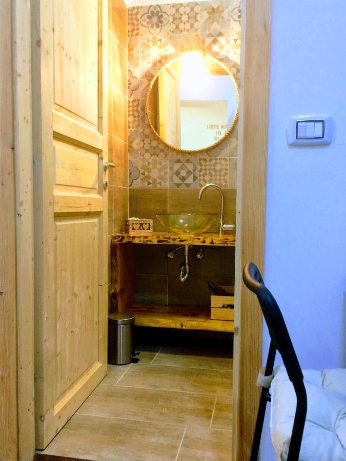 Apartmán Piazza Carita' Centro Storico Neapol Exteriér fotografie